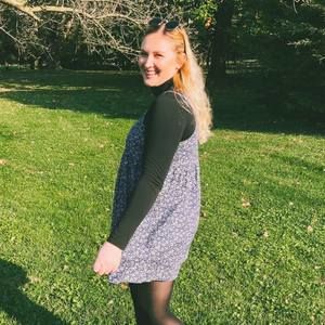 Meet your Posher, Emilia